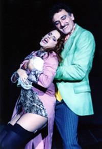 Una foto di scena da "L'opera da tre soldi" 