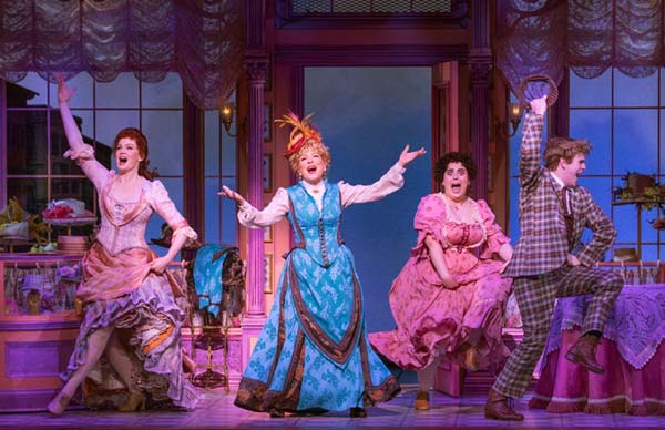 Bette Midler "Dolly" fino a gennaio Bette Midler "Dolly" fino a gennaio