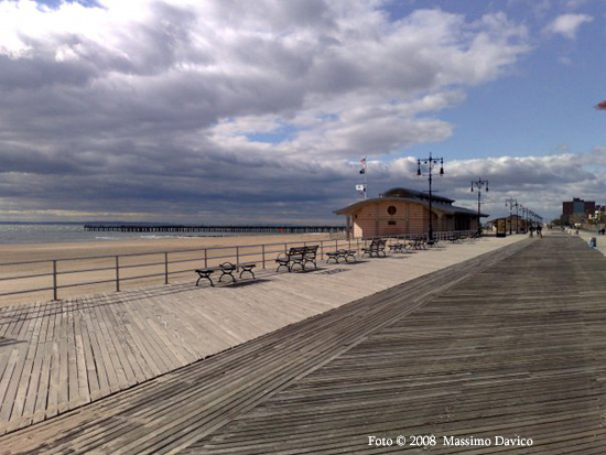 Una veduta di Coney Island a New York dove &egrave; ambientato il nuovo "Phantom"