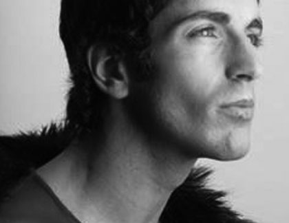 Francesco Italiani è il nuovo Tony Manero Francesco Italiani è il nuovo Tony Manero