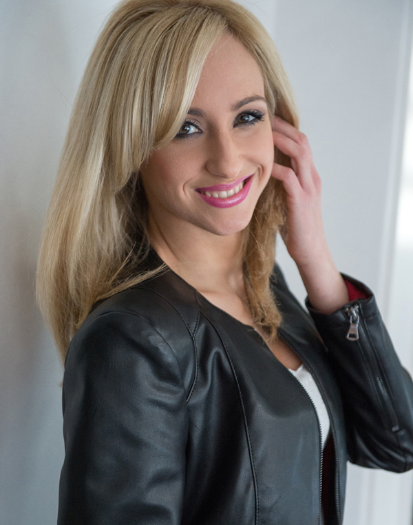 Valentina Gullace è la nuova Stephanie Mangano Valentina Gullace è la nuova Stephanie Mangano