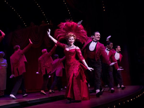 Bernadette Peters è Dolly! Bernadette Peters è Dolly!