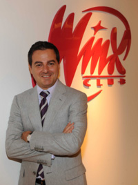 Laurea in Economia per il creatore delle Winx Laurea in Economia per il creatore delle Winx