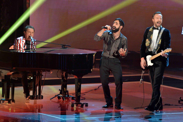 Facchinetti e figlio vincono a The Voice Facchinetti e figlio vincono a The Voice