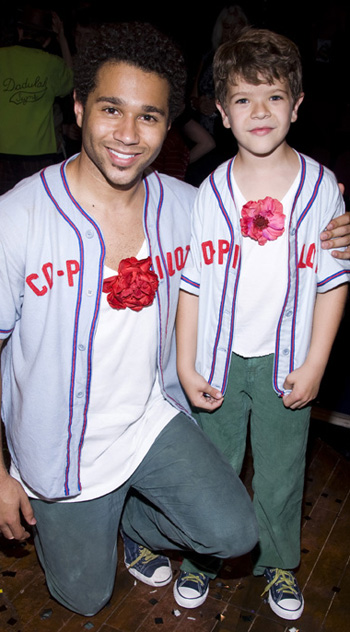 I due "Jesus": Corbin Bleu e Gaten Matarazzo (foto di Monica Simoes)