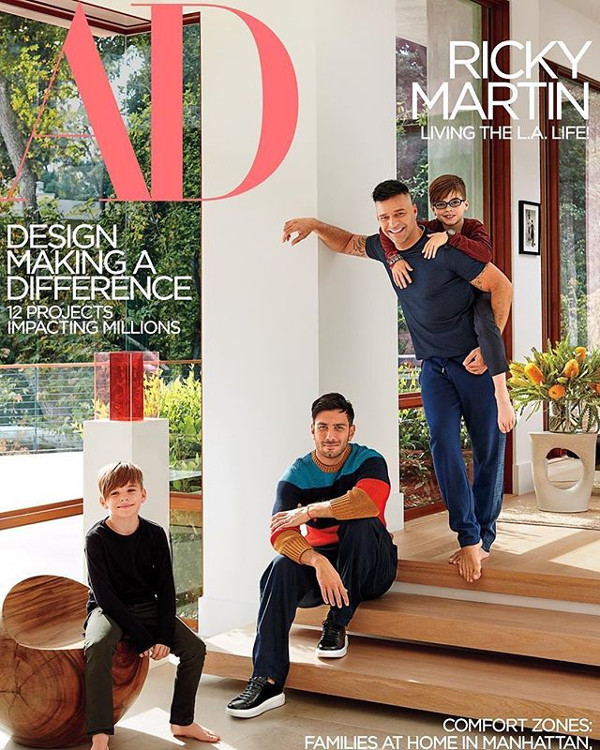 La copertina di AD: Ricky Martin con il marito e i figli