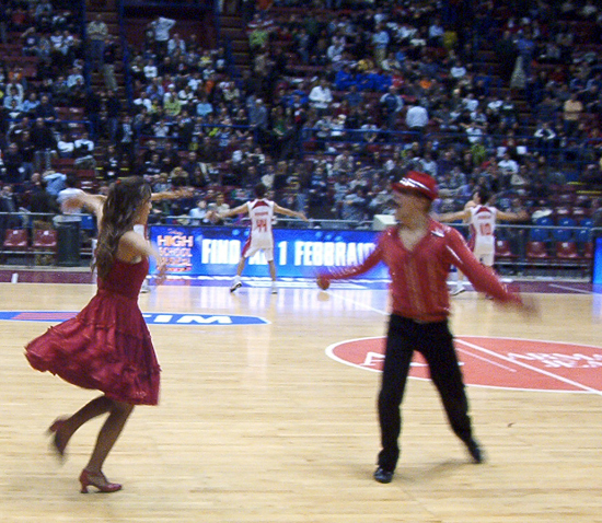 Il cast di "High School Musical"al Mediolanum Forum durante l'esibizione