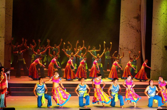 Una foto di scena da "Bharati"