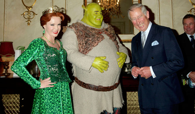 Il Principe Carlo con il cast di Shrek