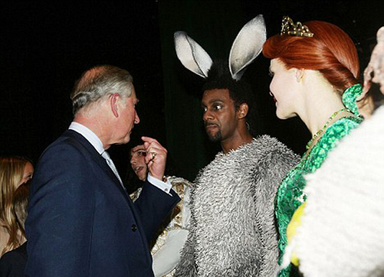 Il Principe Carlo con il cast di Shrek