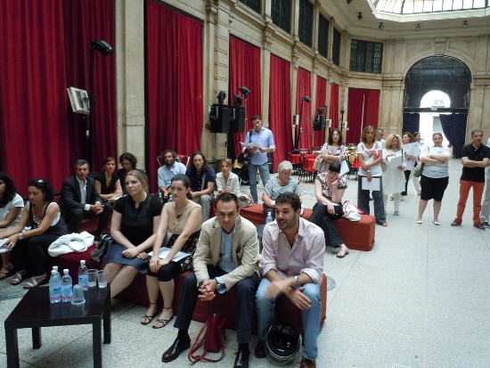 La conferenza stampa del Teatro della Luna presso la Galleria Meravigli di Milano