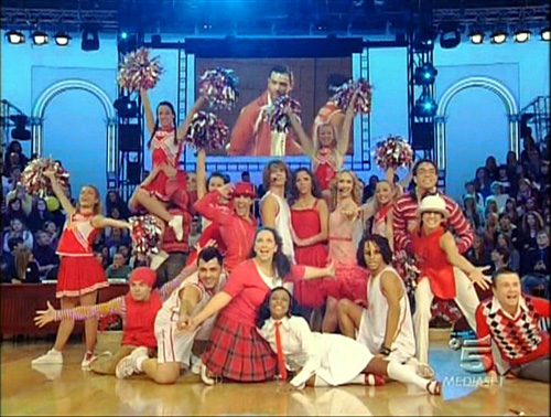 Il cast di "High School Musical - Lo Spettacolo" ad "Amici"