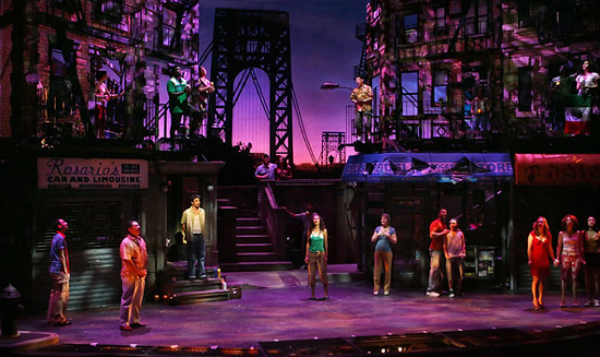 Una foto di scena da "In the Heights" a Broadway