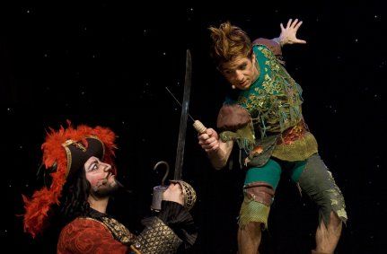 Nicolas Tenerani (Uncino) e Massimiliano Pironti (Peter Pan)