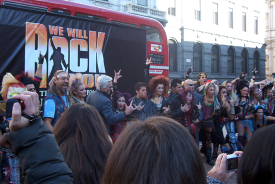 Il cast di We Will Rock You