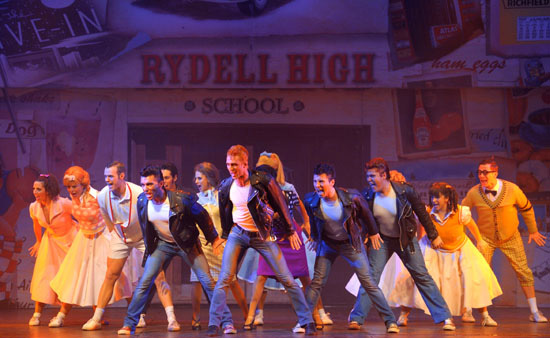 Una foto di scena da "Grease" (Foto Lorenzo Ceva Valla) Una foto di scena da "Grease" (Foto Lorenzo Ceva Valla)
