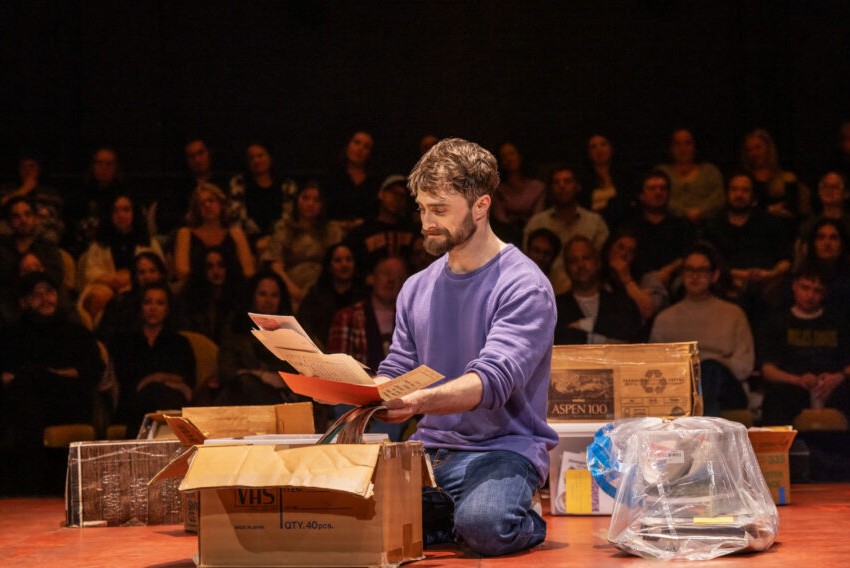 Daniel-Radcliffe-in-EVERY-BRILLIANT-THING-c-Matthew-Murphy